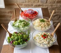 Salate in der Schüssel